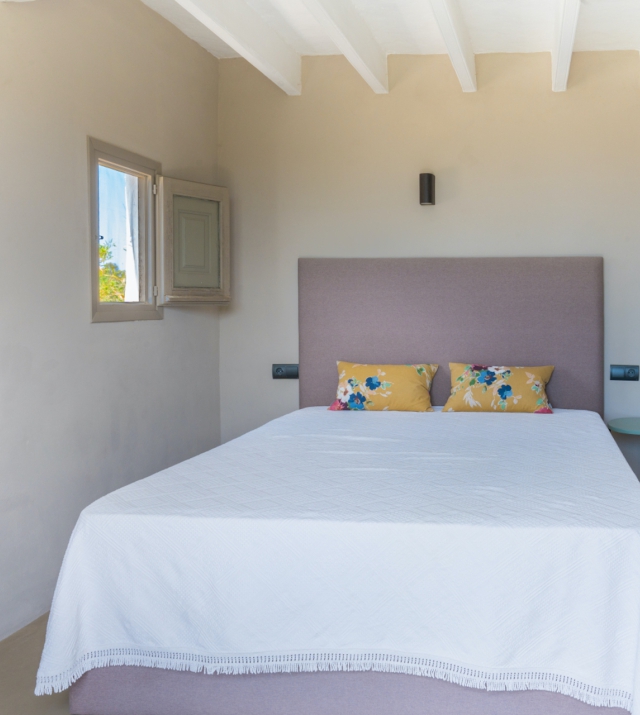 Resa estates Ibiza finca te koop st Rafael sea view sale bed 3.jpg
